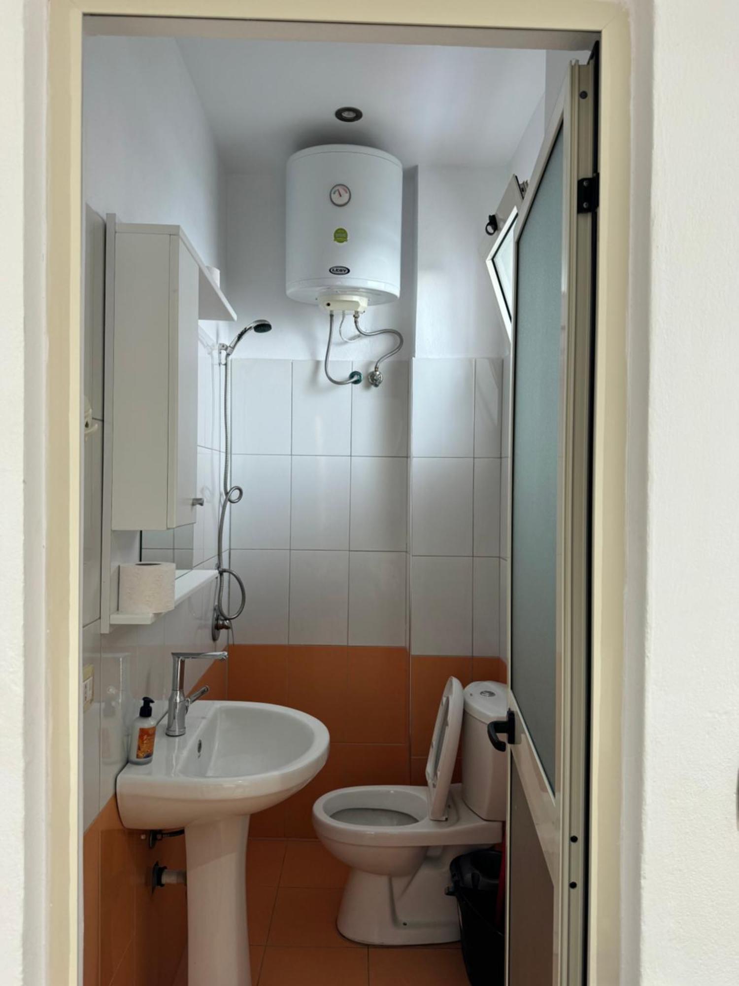 Guesthouse Cami Durres Exterior photo